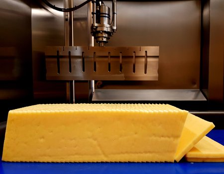 industrial ultrasonic cutting for cheese