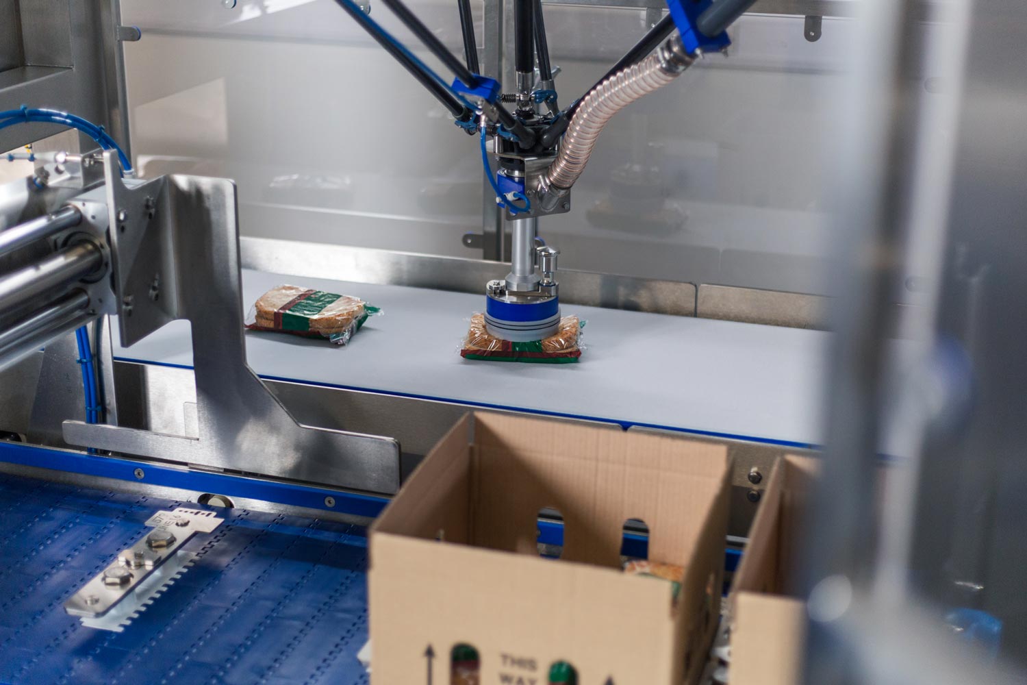 roboPICK-Newtech-Intelligent-Automation